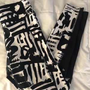 Spaulding Legging w mesh detail